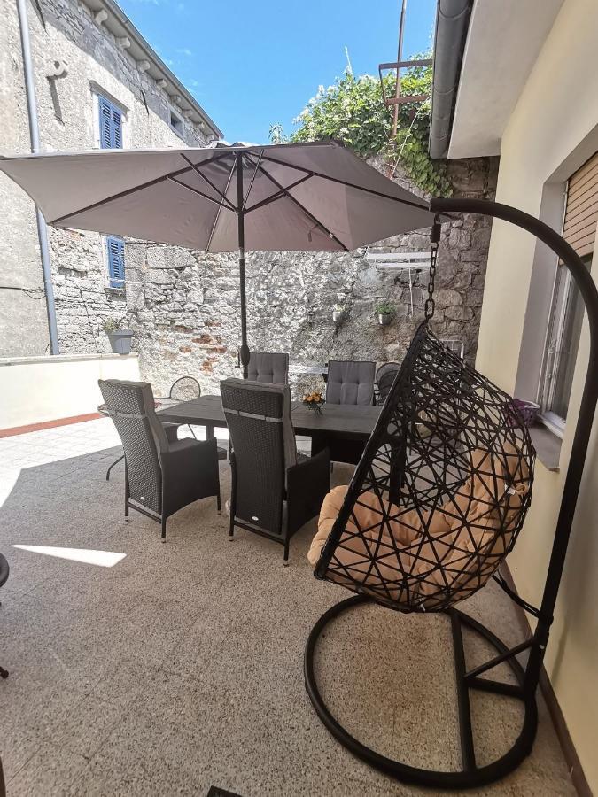 Apartment Branko With Terrace, Old Town Labin ラビン エクステリア 写真