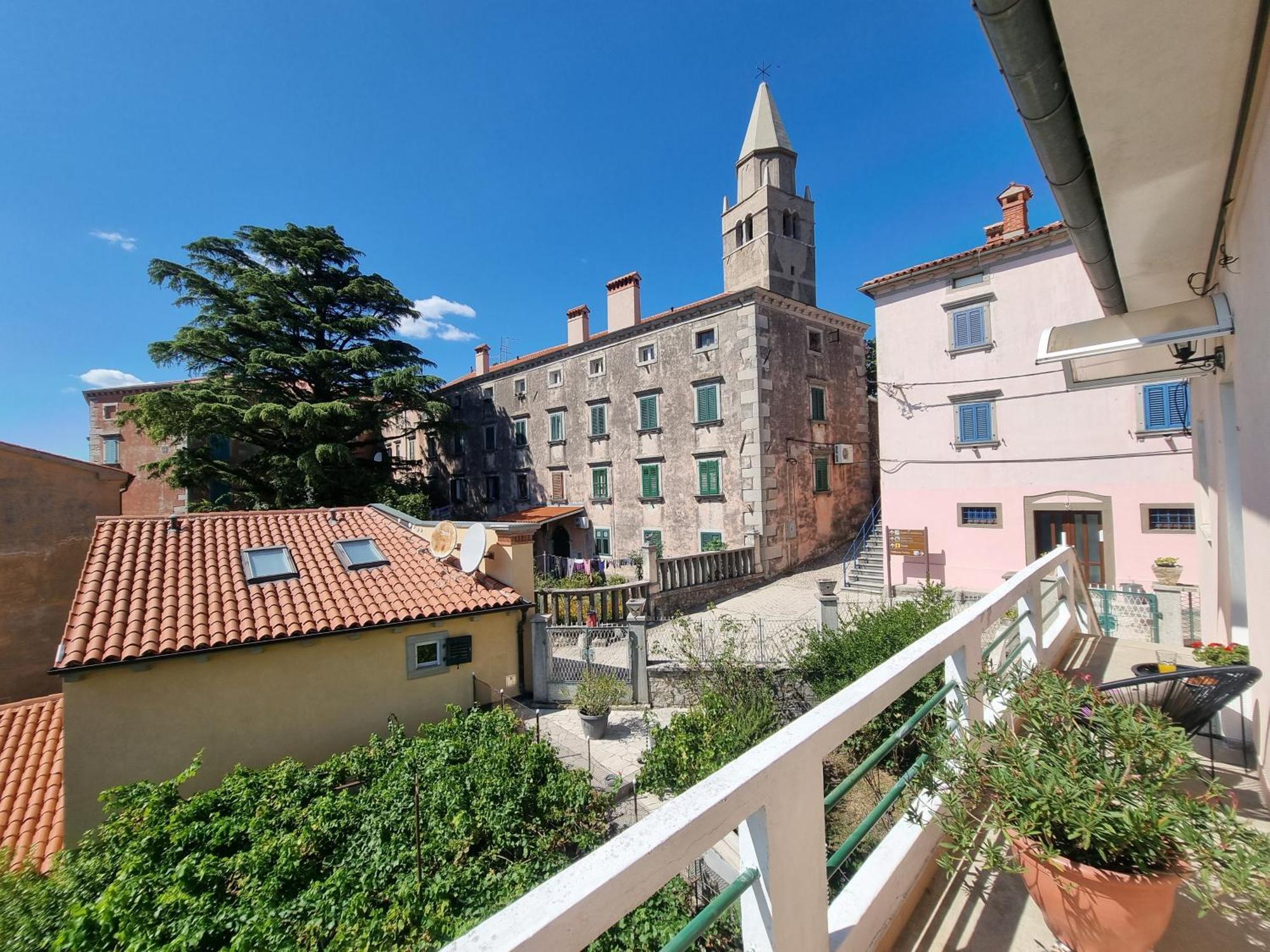 Apartment Branko With Terrace, Old Town Labin ラビン エクステリア 写真