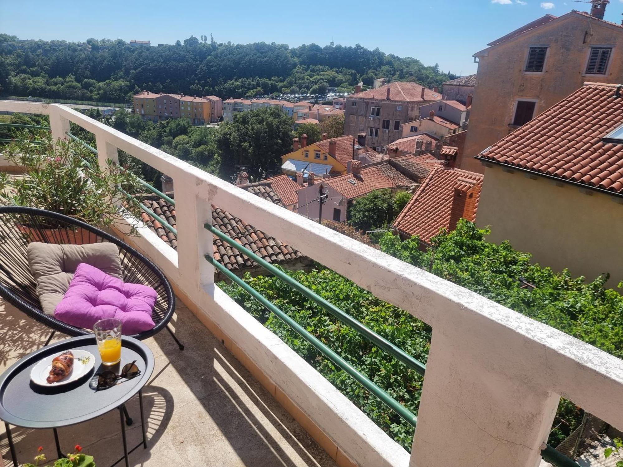Apartment Branko With Terrace, Old Town Labin ラビン エクステリア 写真